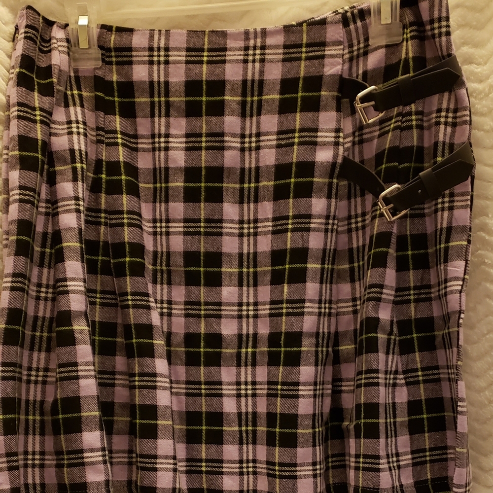 Shein curve skirt